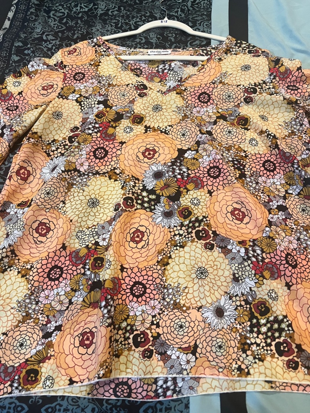 CHA CHA VENTE WOMENS FLORAL BLOUSE